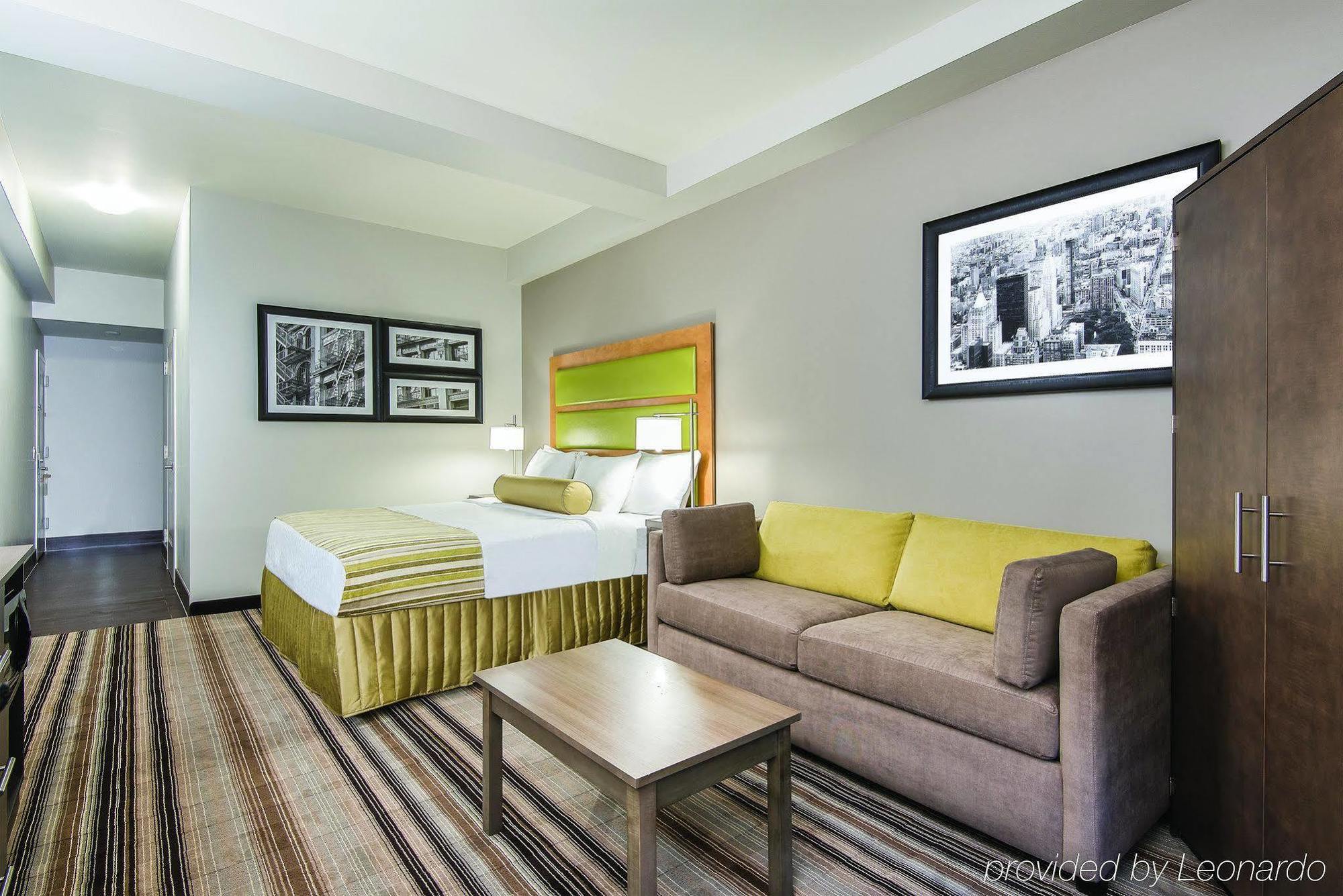 La Quinta By Wyndham Brooklyn East Hotel New York Exterior foto