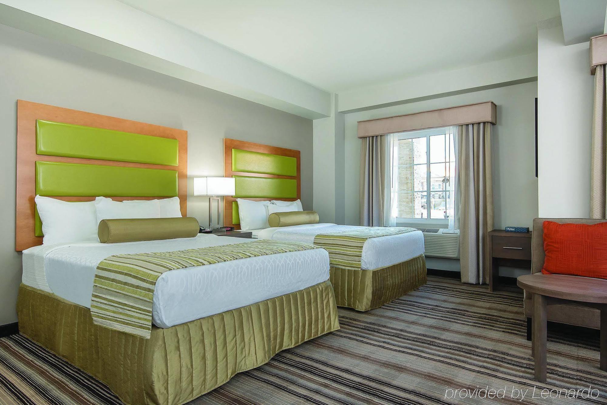 La Quinta By Wyndham Brooklyn East Hotel New York Exterior foto